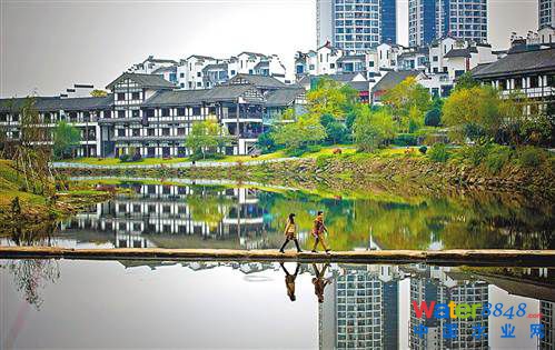 長壽區桃花河城區河段水質潔凈,景色宜人。